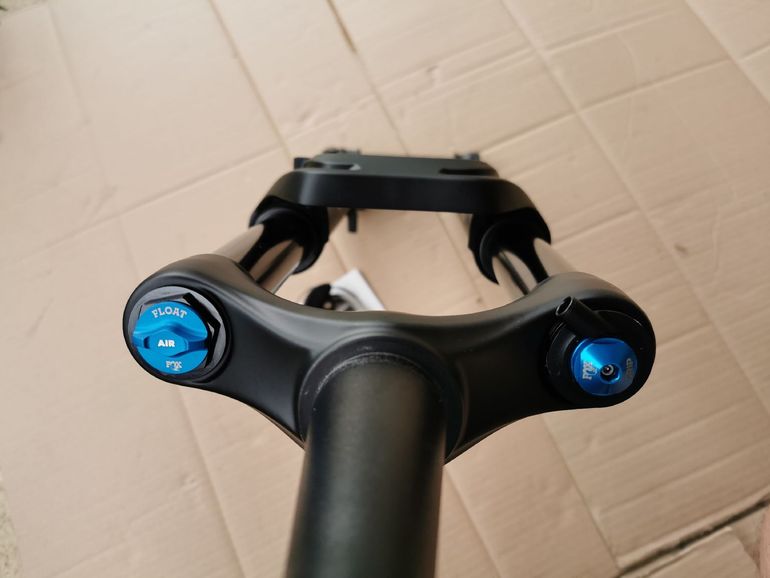 Gebrauchtes Fox 34 Rhythm (remote lock-out) 2023 bike — Bild 6 von 8