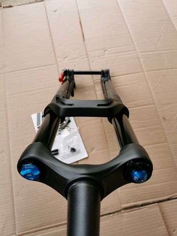 Gebrauchtes Fox 34 Rhythm (remote lock-out) 2023 bike — Bild 7 von 8