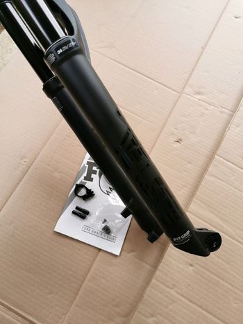 Gebrauchtes Fox 34 Rhythm (remote lock-out) 2023 bike — Bild 8 von 8