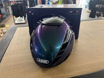 Tweedehands ABUS Gamechanger 2.0 - flip flop purple 2024 Cycling Accessories