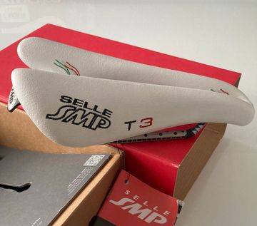 Tweedehands Selle Smp T3 carbon rail 2025 Saddles & Seatposts