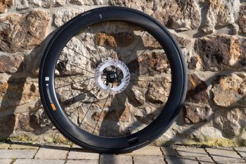 Used Giant SLR 1 Disc 2024 bike — image 2 of 4