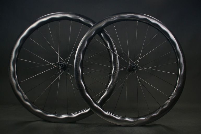 Used Light Bicycle AR465 Flyweight DT SWISS 240 Carbon Laufradsatz 2023 bike — image 1 of 7