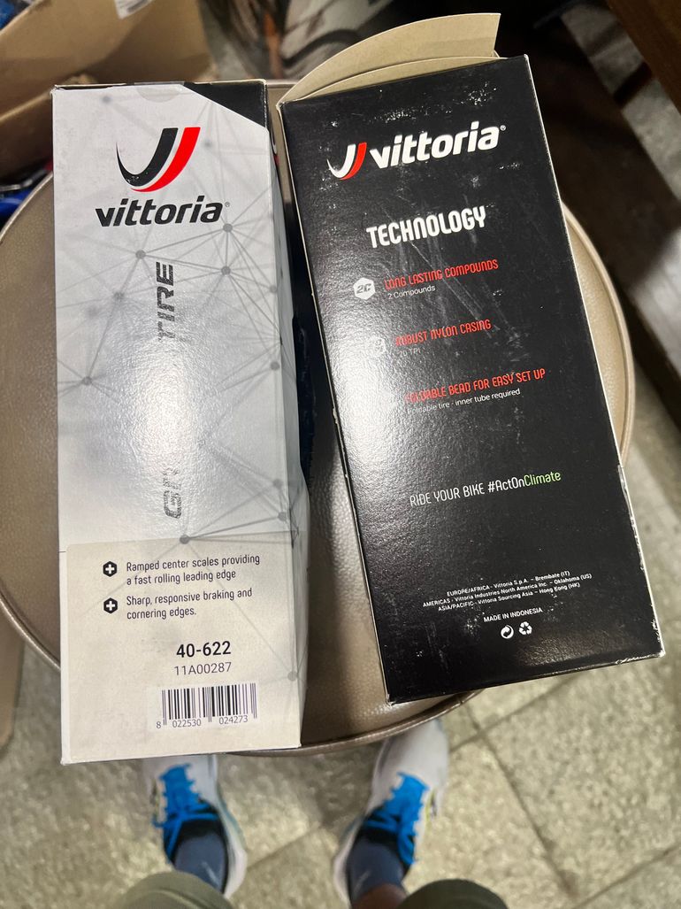 Used Vittoria terreno dry gravel 2025 bike — image 2 of 2