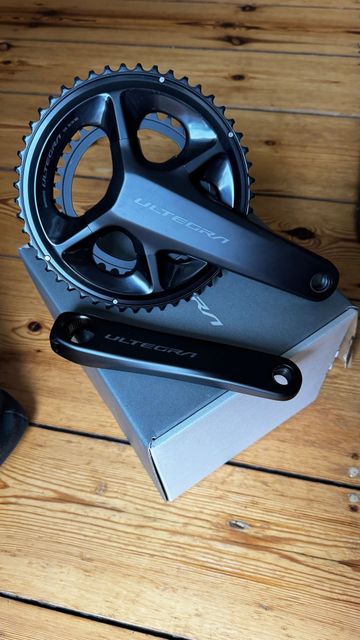 Tweedehands Shimano Ultegra Kurbel 50/34 FC R8100 172, 5mm 2025 Drivetrain & Pedals
