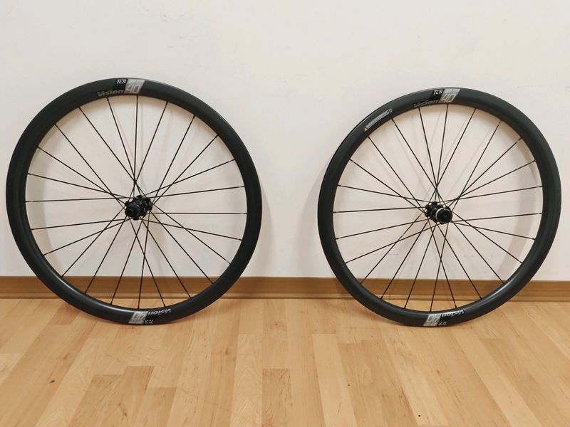 Used Vision tlr sc40 2022 bike — image 2 of 4