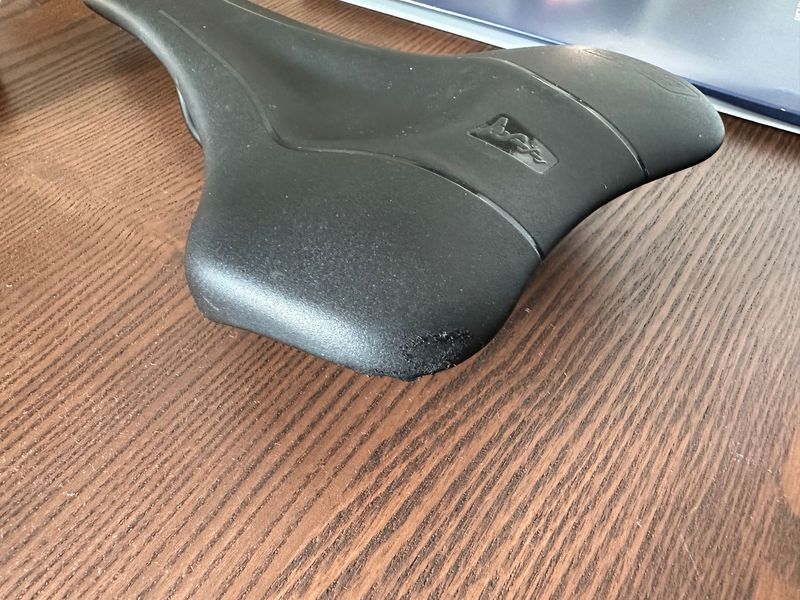 Sq Lab 612 Ergowave R 140mm 2024 Saddles & Seatposts de segunda mano