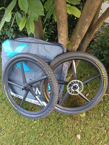 Xentis Mount X 2025 Wheels usato