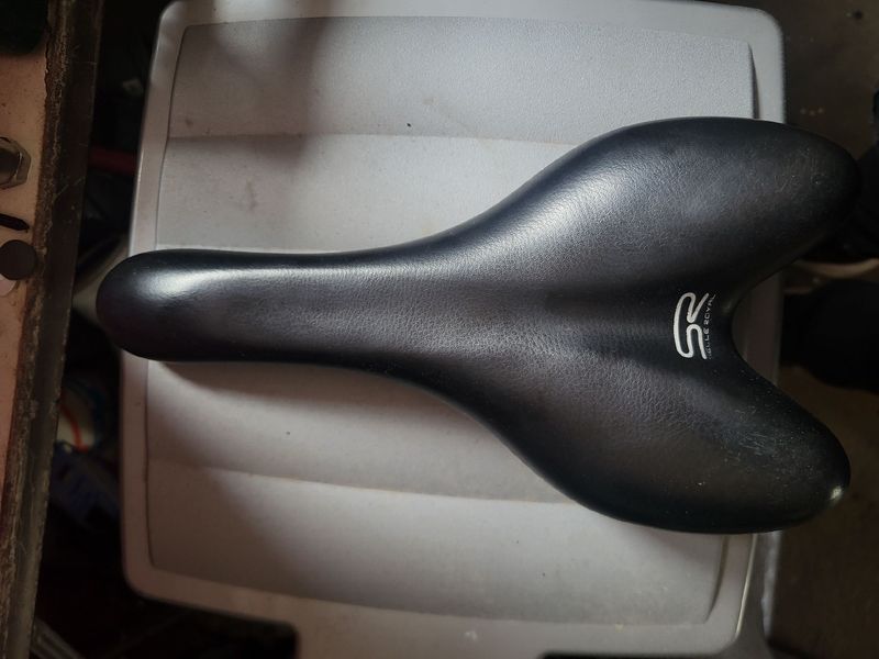 Käytetty Selle Royal Classic Unisex Saddles & Seatposts