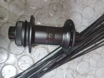 Bontrager, Mozzo anteriore  Aeolus elite