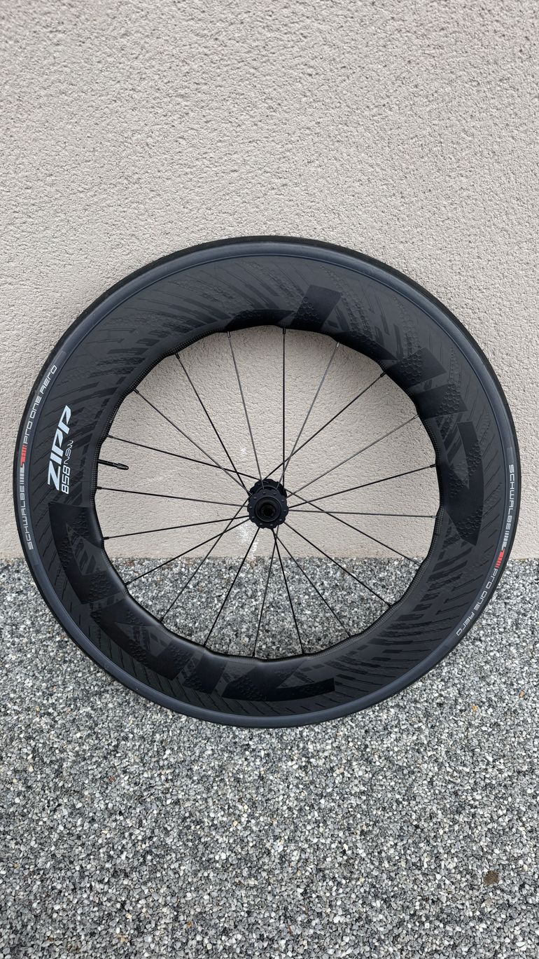 Brugt Zipp 858 NSW 2024 bike — billede 3 af 4