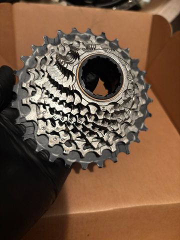 Used Sram Force 2025 Drivetrain & Pedals