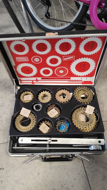 Tweedehands regina TOOLBOX REGINA EXTRA HOBBY VINTAGE 1980 Cycling Accessories