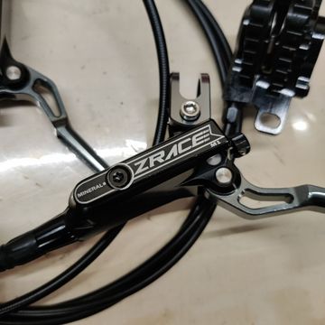 Tweedehands Zrace 2 pistoni Brakes