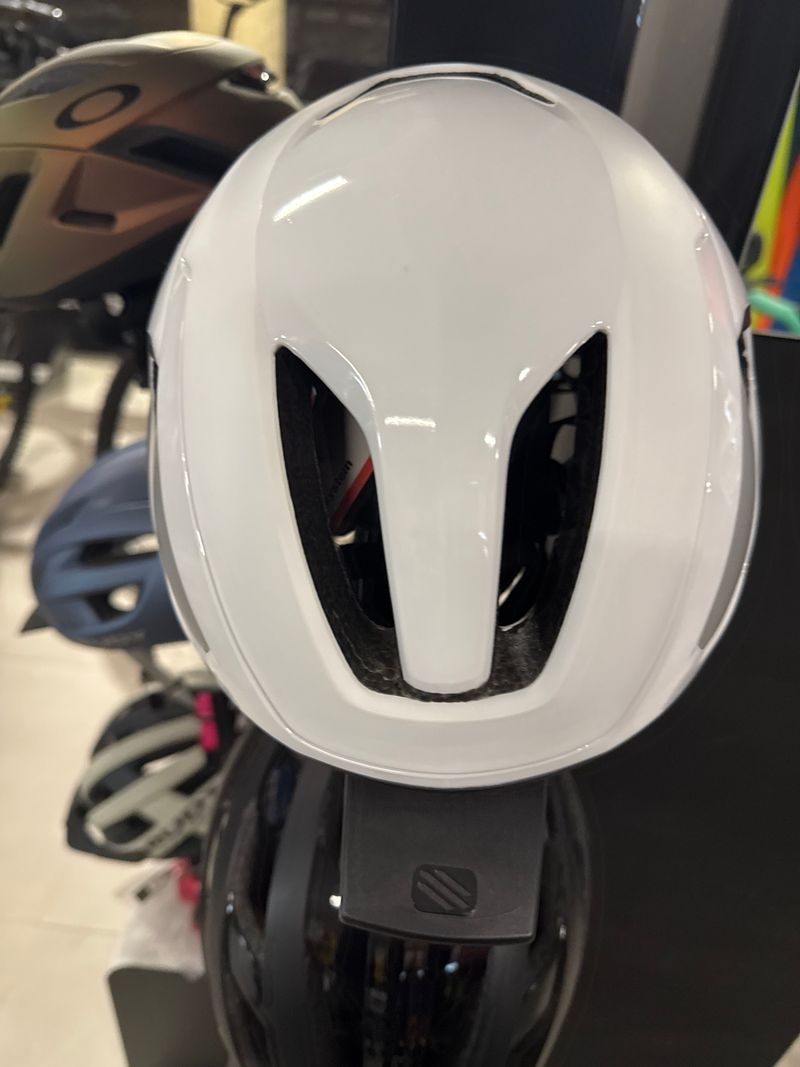 Used Lazer Casco Vento kineticore 2024 bike — image 3 of 7