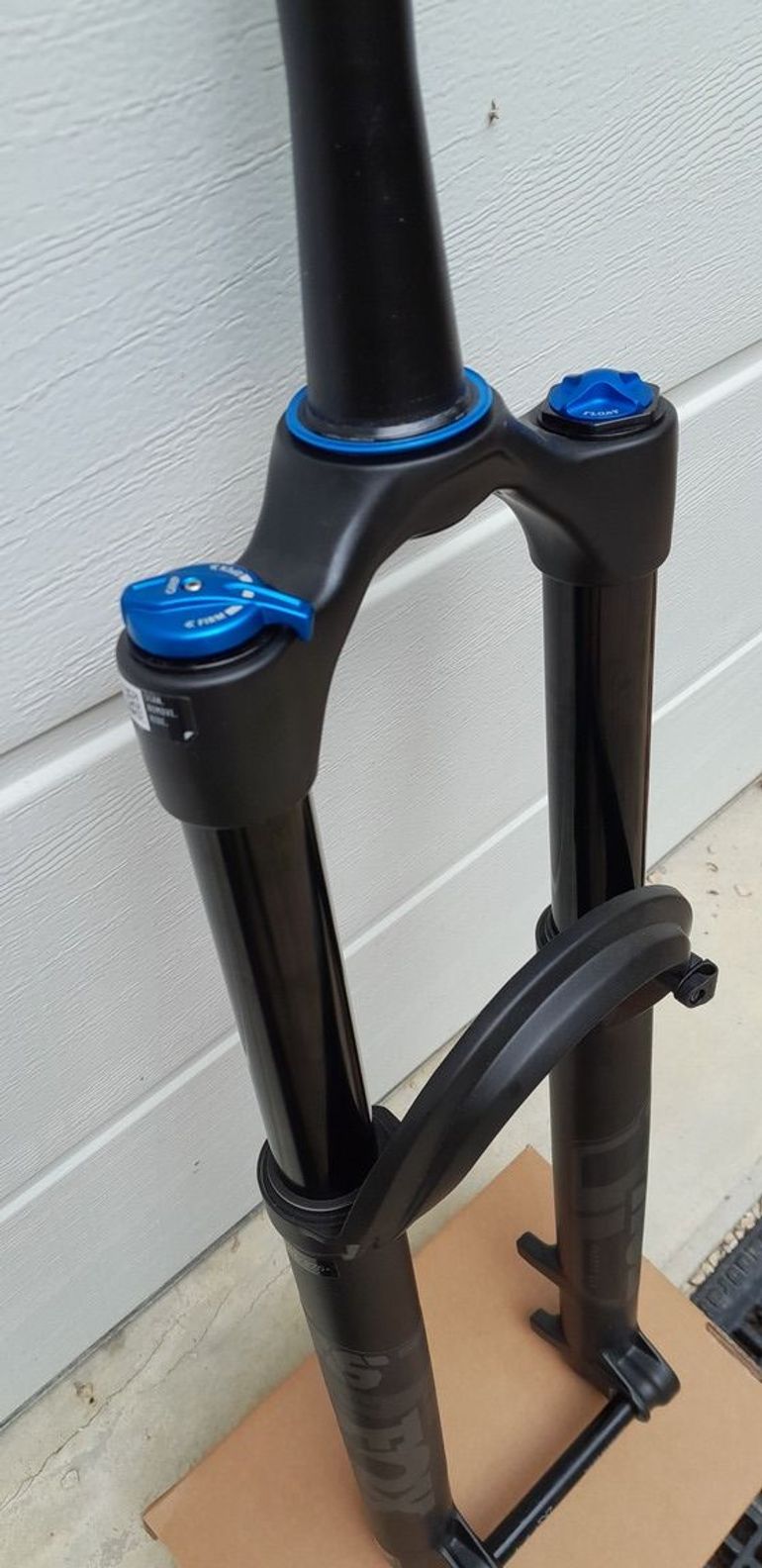 Fox 36 Float 29 Performance Grip 2025 bike usato — immagine 3 di 3
