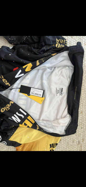 Used AGU Limited edition TdF win 2023 2023 bike — image 4 of 4