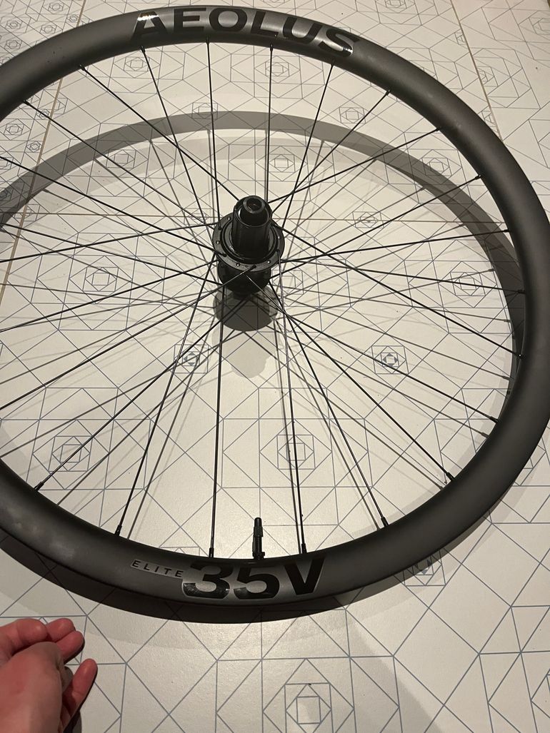 Tweedehands Bontrager Aeolus Elite 35v 2024 bike — afbeelding 3 van 6