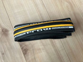 Brugt Michelin Pneu vélo route MICHELIN PRO4 Endurance 23 mm Tyres & Tubes