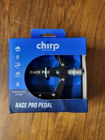 Używany Chirp Race Pro Pedal 2024 bike — zdjęcie 2 z 3