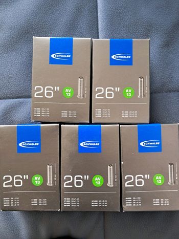 Schwalbe, 26'' AV13