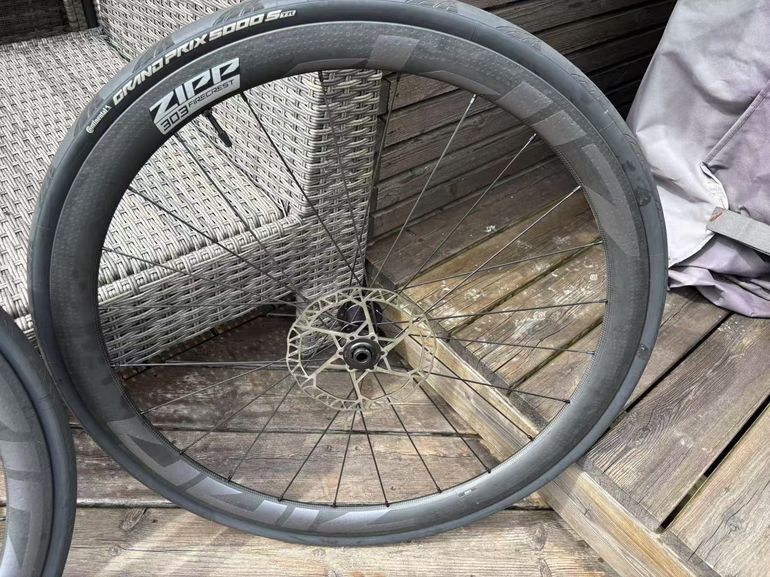 Zipp 303 Firecrest Tubeless 2023