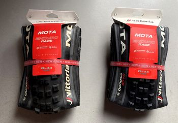 Brugt Vittoria Mota 29 x 2.40 Tubeless Ready 2Ply Graphene G2.0 2025 Tyres & Tubes