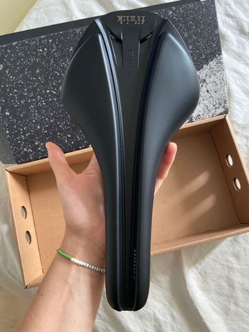 Tweedehands Fizik antares R3 versus evo 2024 Saddles & Seatposts