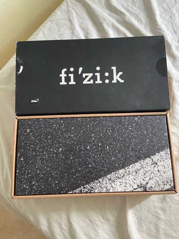 Used Fizik antares R3 versus evo 2024 bike — image 5 of 6