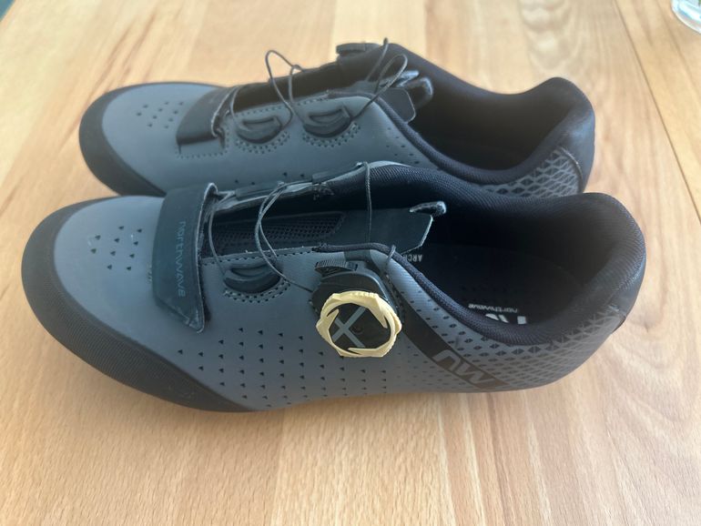 Brugt NORTHWAVE Origin Plus 2 MTB-Schuhe anthrazit/honey 2022 bike — billede 1 af 7