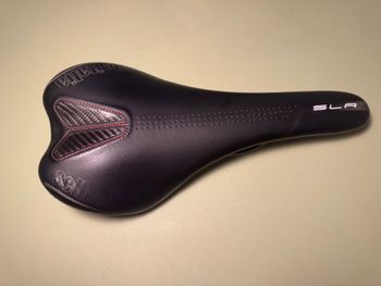 Brugt Sella Italia SLR kit carbonio s1 ng 2022 Saddles & Seatposts