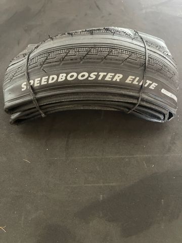 Vee Tires speedbooster élite 2024 Tyres & Tubes d'occasion