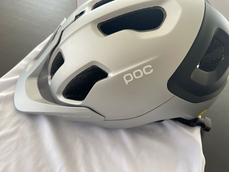 Used POC Axion 2024 bike — image 1 of 7