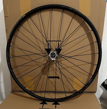 Used Shimano RS370 2017 bike — image 5 of 9