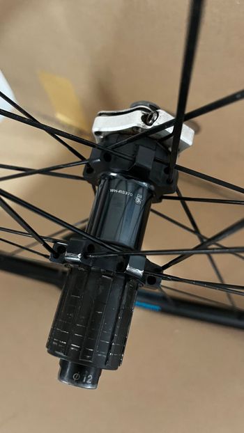 Used Shimano RS370 2017 bike — image 3 of 9