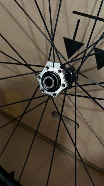 Used Shimano RS370 2017 bike — image 9 of 9