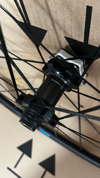 Used Shimano RS370 2017 bike — image 7 of 9