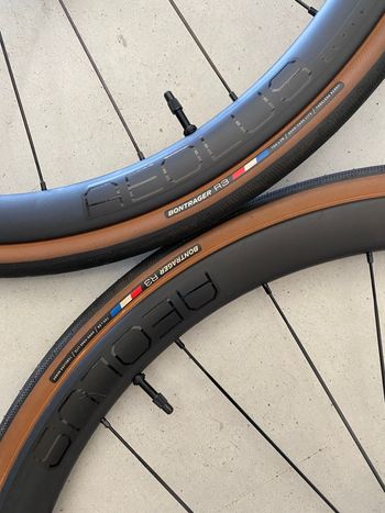 Used Bontrager Aeolus Elite 35 2025 bike — image 4 of 4
