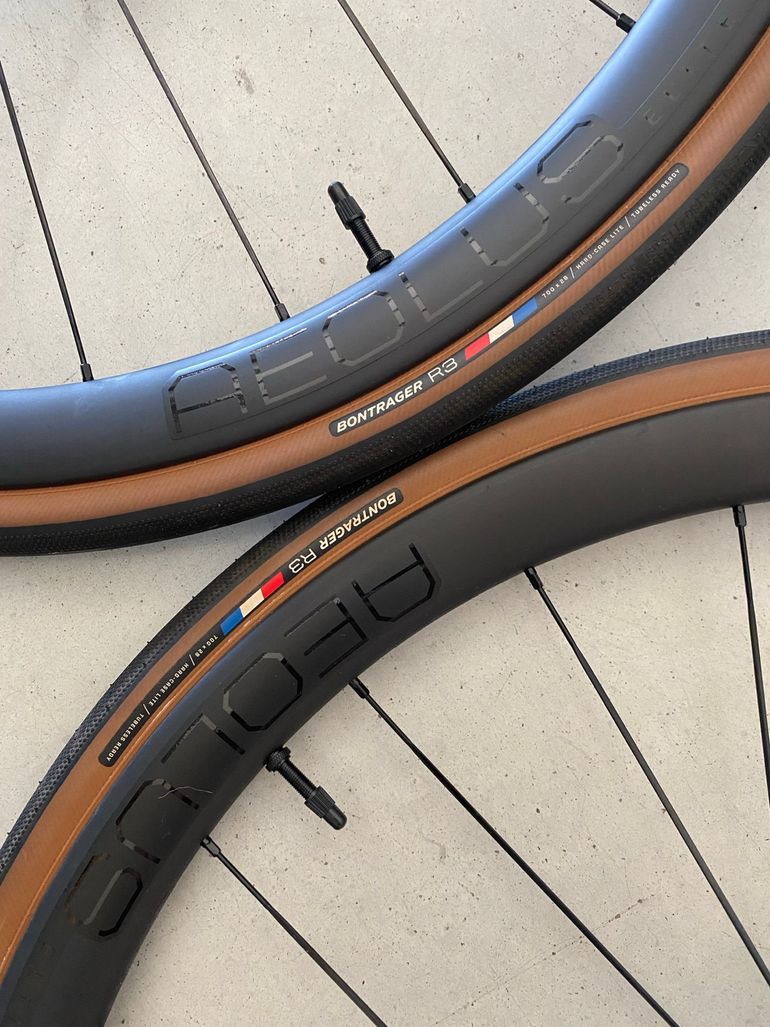 Used Bontrager Aeolus Elite 35 2025 bike — image 4 of 4