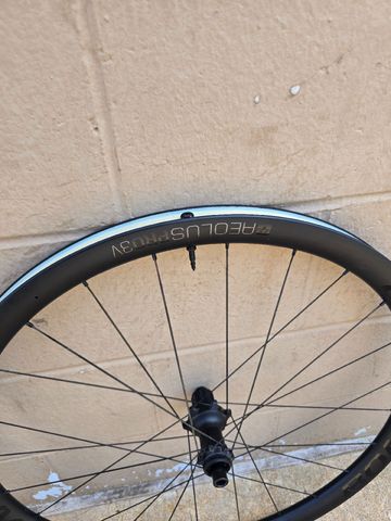 Used Bontrager Aeolus Pro 3V 2022 bike — image 4 of 9