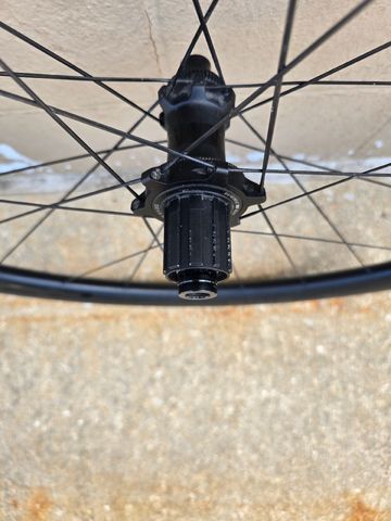 Used Bontrager Aeolus Pro 3V 2022 bike — image 7 of 9