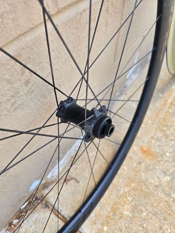 Used Bontrager Aeolus Pro 3V 2022 bike — image 6 of 9