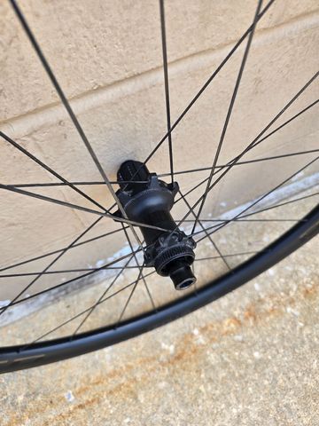 Used Bontrager Aeolus Pro 3V 2022 bike — image 8 of 9