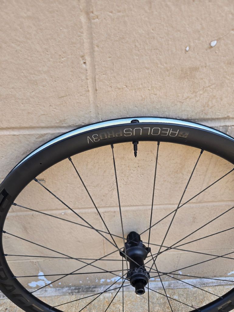 Used Bontrager Aeolus Pro 3V 2022 bike — image 9 of 9