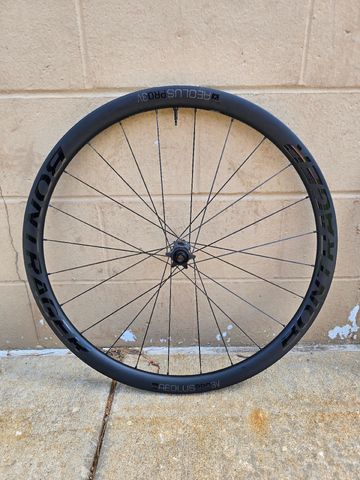 Used Bontrager Aeolus Pro 3V 2022 bike — image 2 of 9