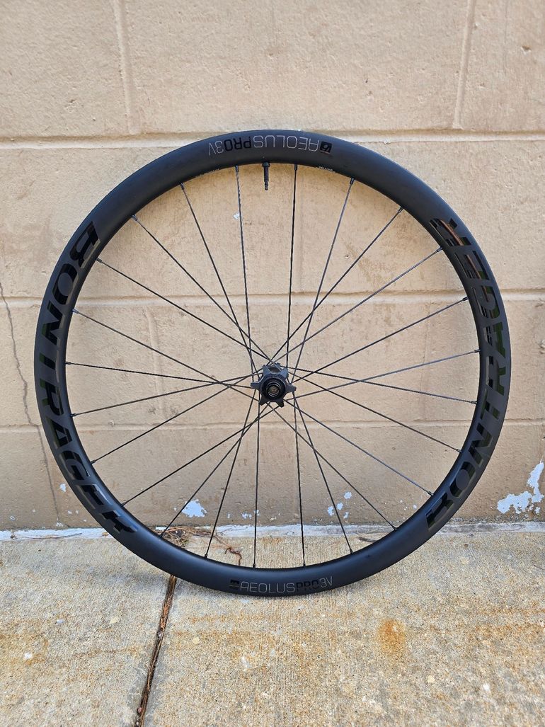 Used Bontrager Aeolus Pro 3V 2022 bike — image 2 of 9