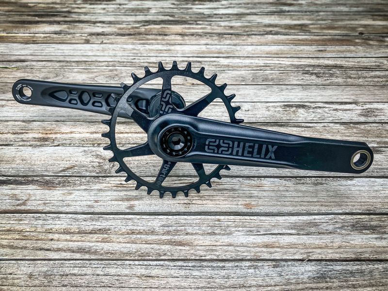 E*Thirteen 🛠️ e*thirteen Helix Crankset – 24 mm Axle – 655 g (incl. chainring) – New 2024 Drivetrain & Pedals d'occasion