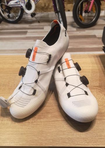 Tweedehands dmt KR0 Cycling Shoes