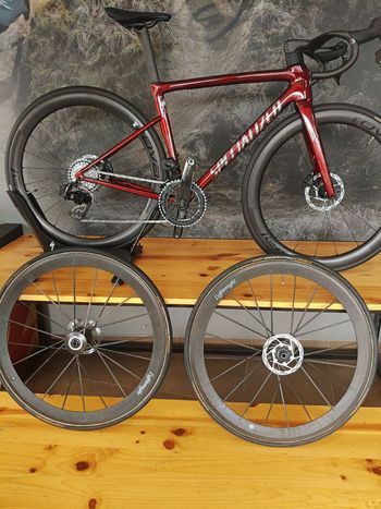 laightwiht carbono 2023 bike d'occasion — image 5 sur 11