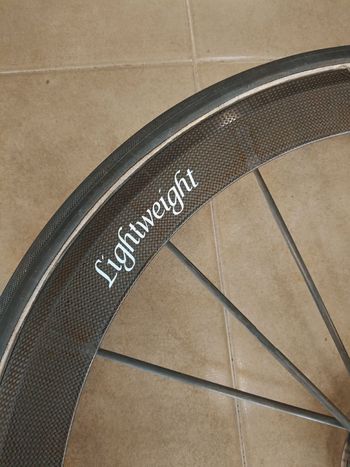 laightwiht carbono 2023 bike d'occasion — image 1 sur 11